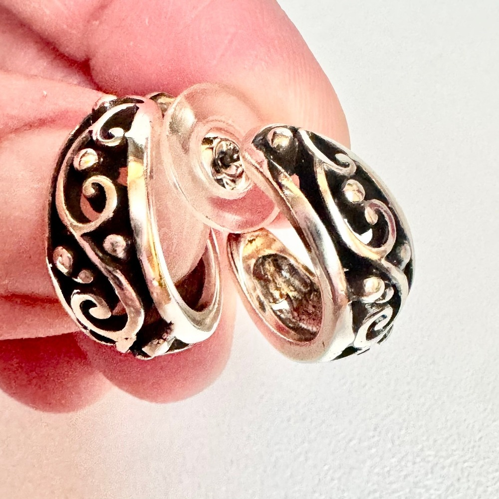 Silver Tone‎ Hoop Earrings Ornate Scroll Pattern Women's Jewelry